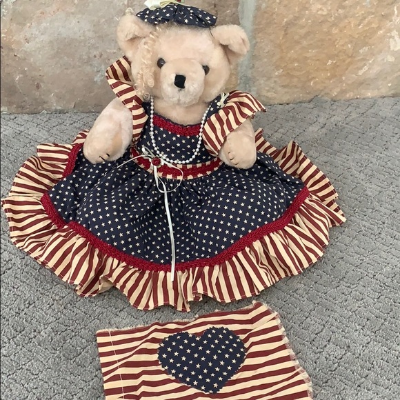 Decorative Collector Bear - Picture 2 of 12